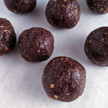 Vegan Chocolate Weetbix Balls
